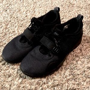 Nike SB Trainerendor Solid Black